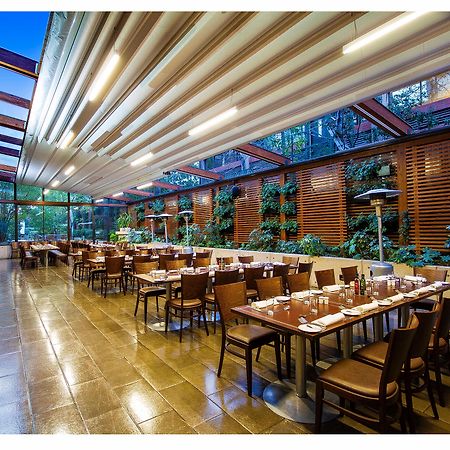 Pullman Santiago El Bosque Hotell Exteriör bild The restaurant