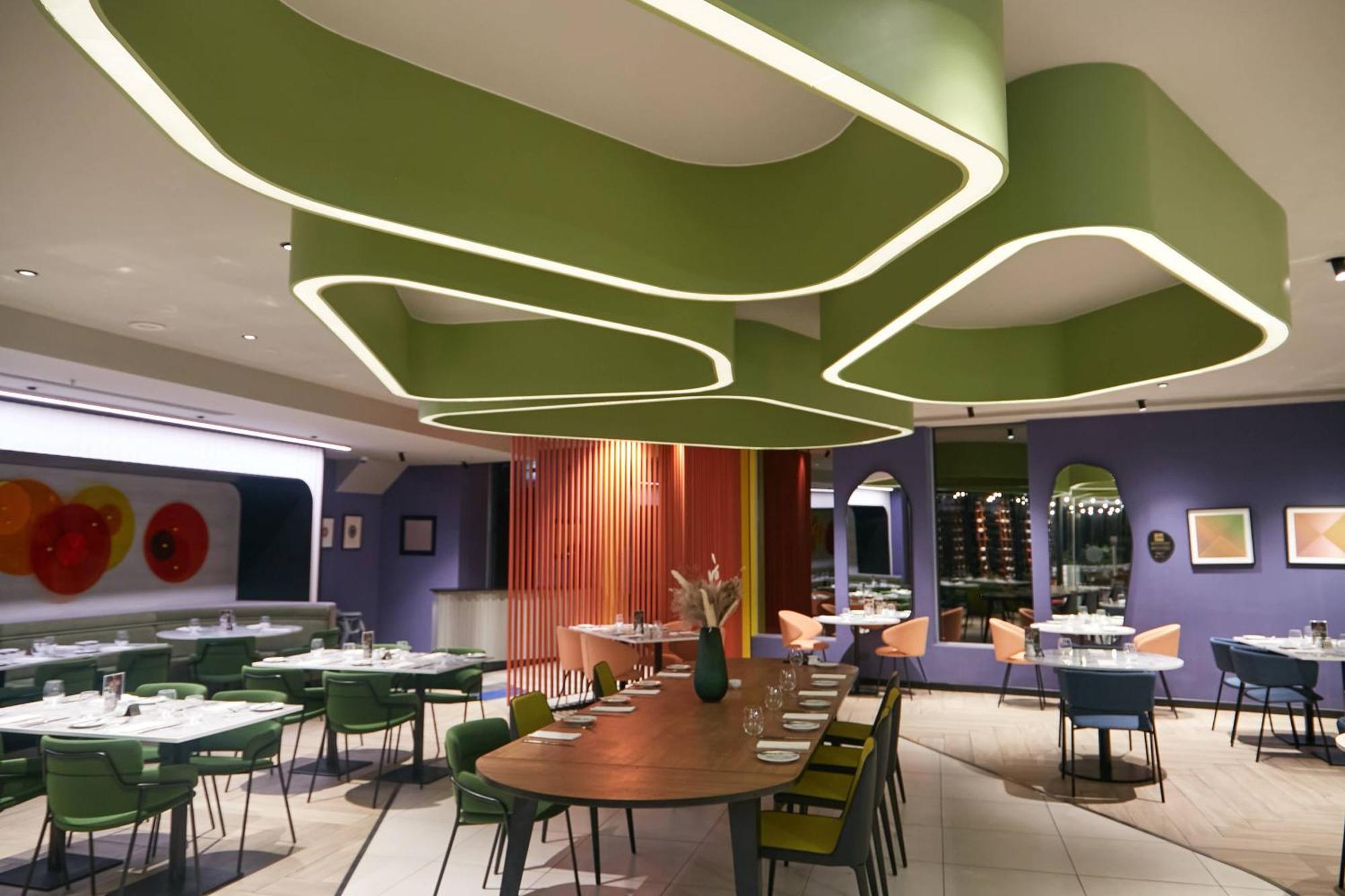 Pullman Santiago El Bosque Hotell Exteriör bild Restaurant interior